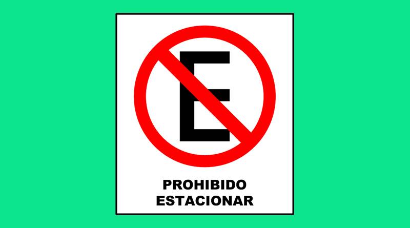 Cartel Pvc Corrugado 50X70Cm  Prohibido Estacionar