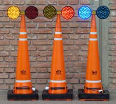 Cono Baliza 1Mt 2 Opticas 61 Led C/Cargador 220V - Cbr-2Op